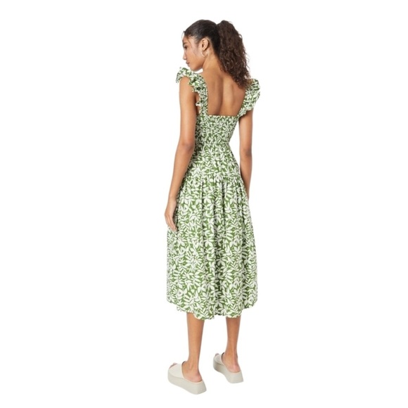 ⸻
🌿 Abercrombie & Fitch Green Leaf Print Petite MIDI Dress - XS 🌿 - Picture 2 of 16
